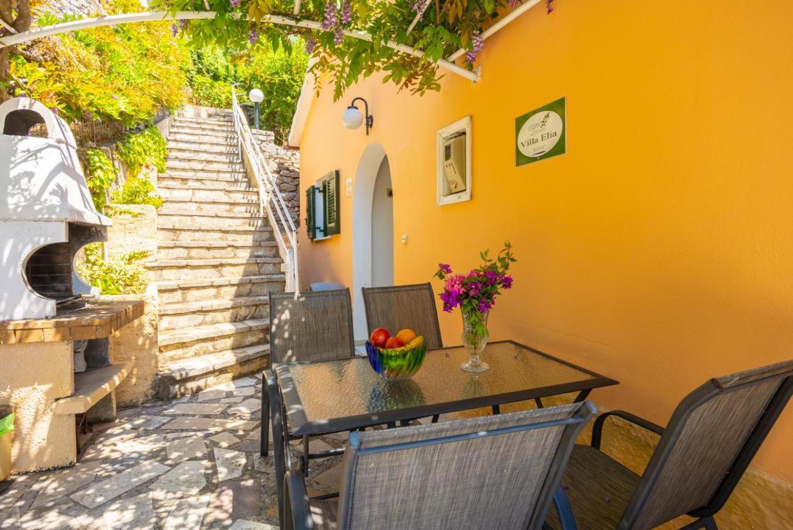 Villa Elia Nisaki  Exterior photo