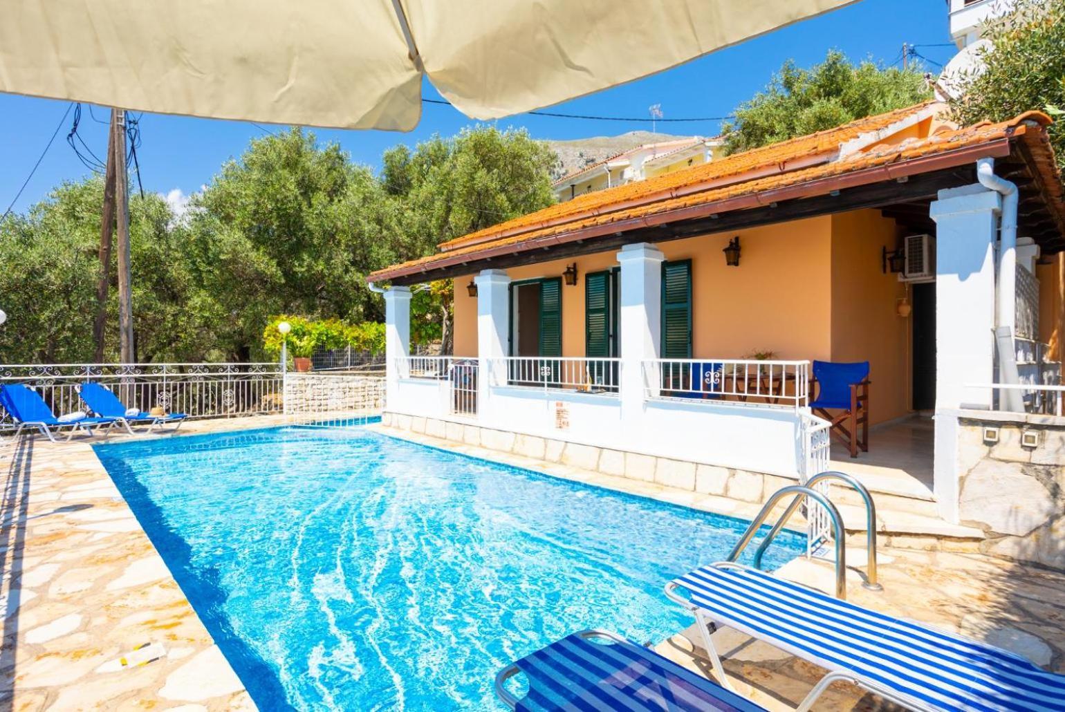 Villa Elia Nisaki  Exterior photo